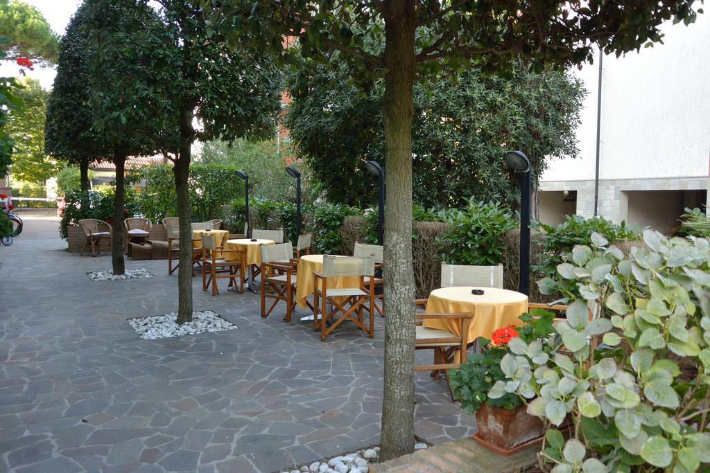 Hotel Alisei Lignano Sabbiadoro Luaran gambar